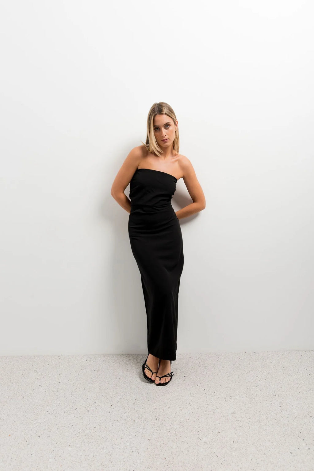 Vestido Midi Drapeado Preto