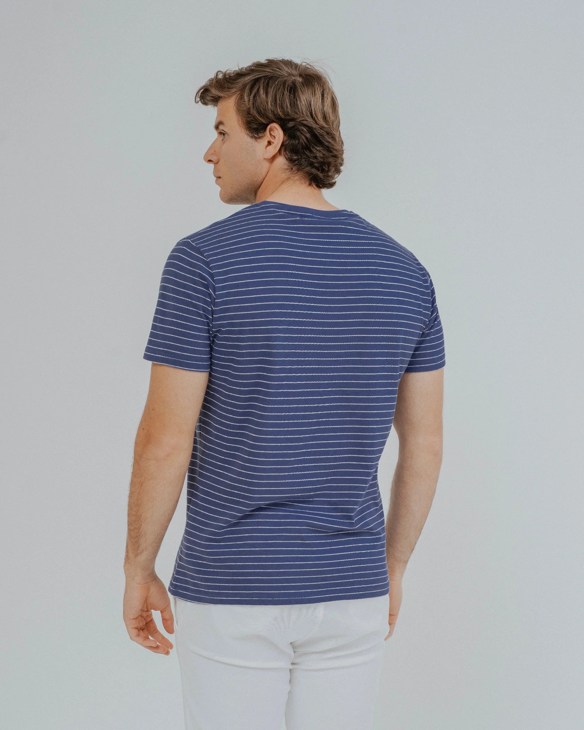 T-Shirt Azul com Riscas