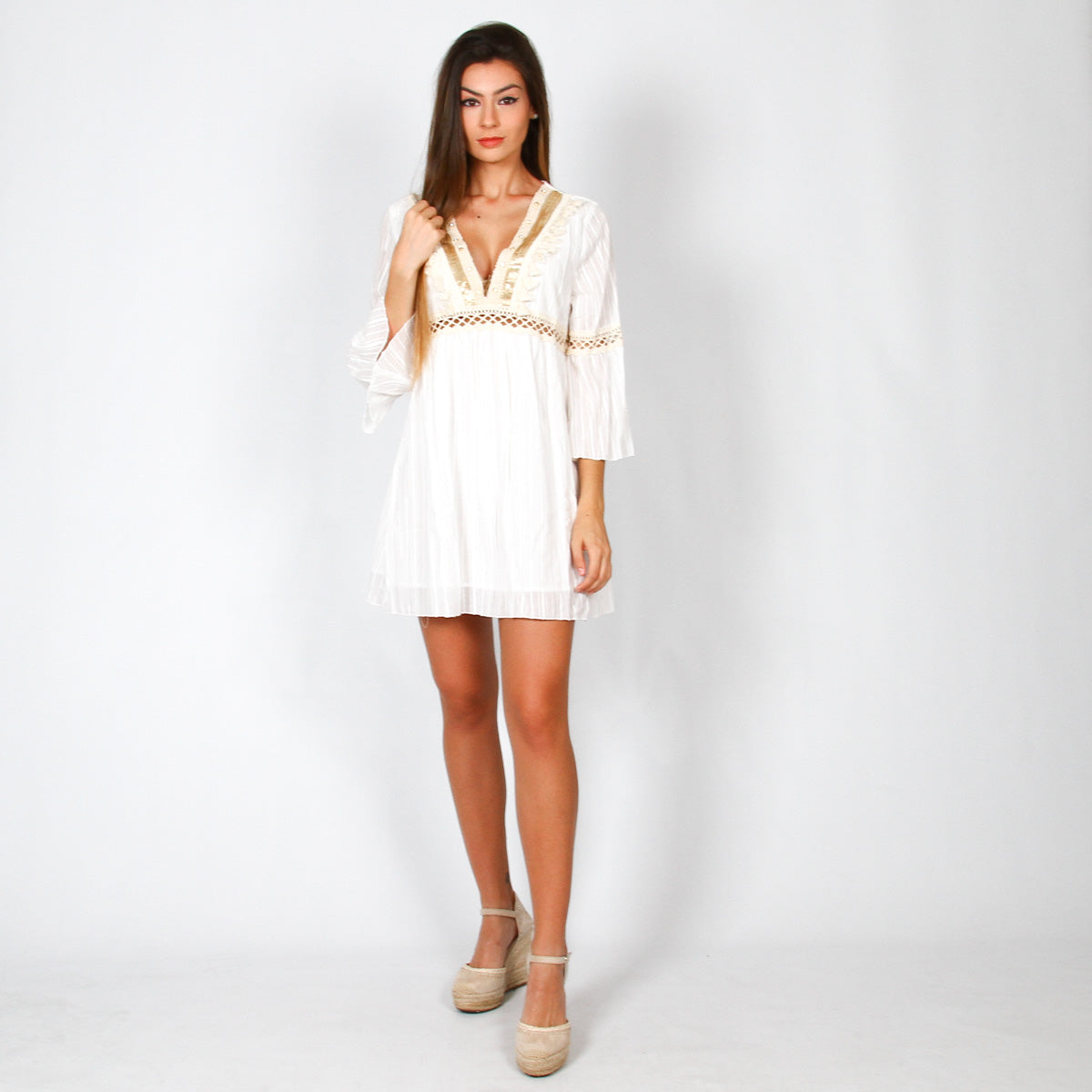 Blusa comprida com aplicações douradas, estilo Ibiza
