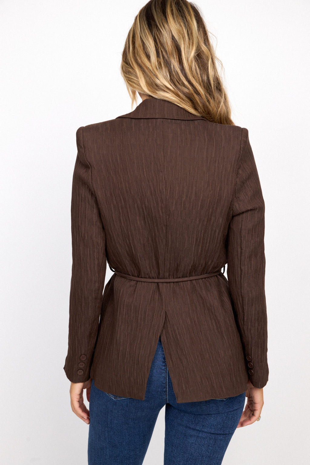 Casaco estilo blazer com cinto - cor chocolate