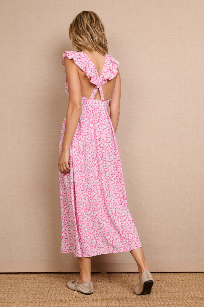 Vestido longo rosa com estampagem floral, alças largas e folhos