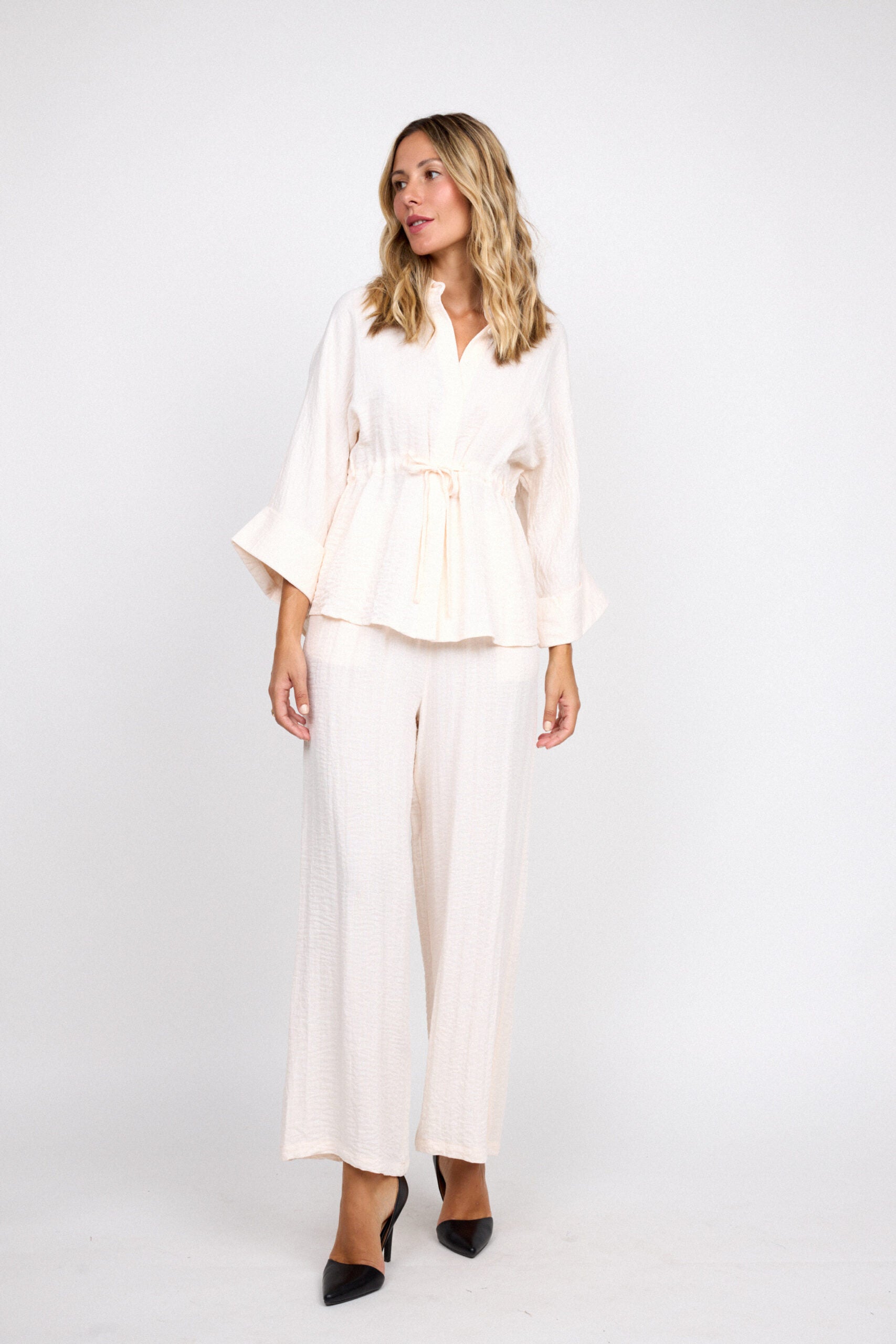 Conjunto Total White - Camisa e Calça Perna Larga