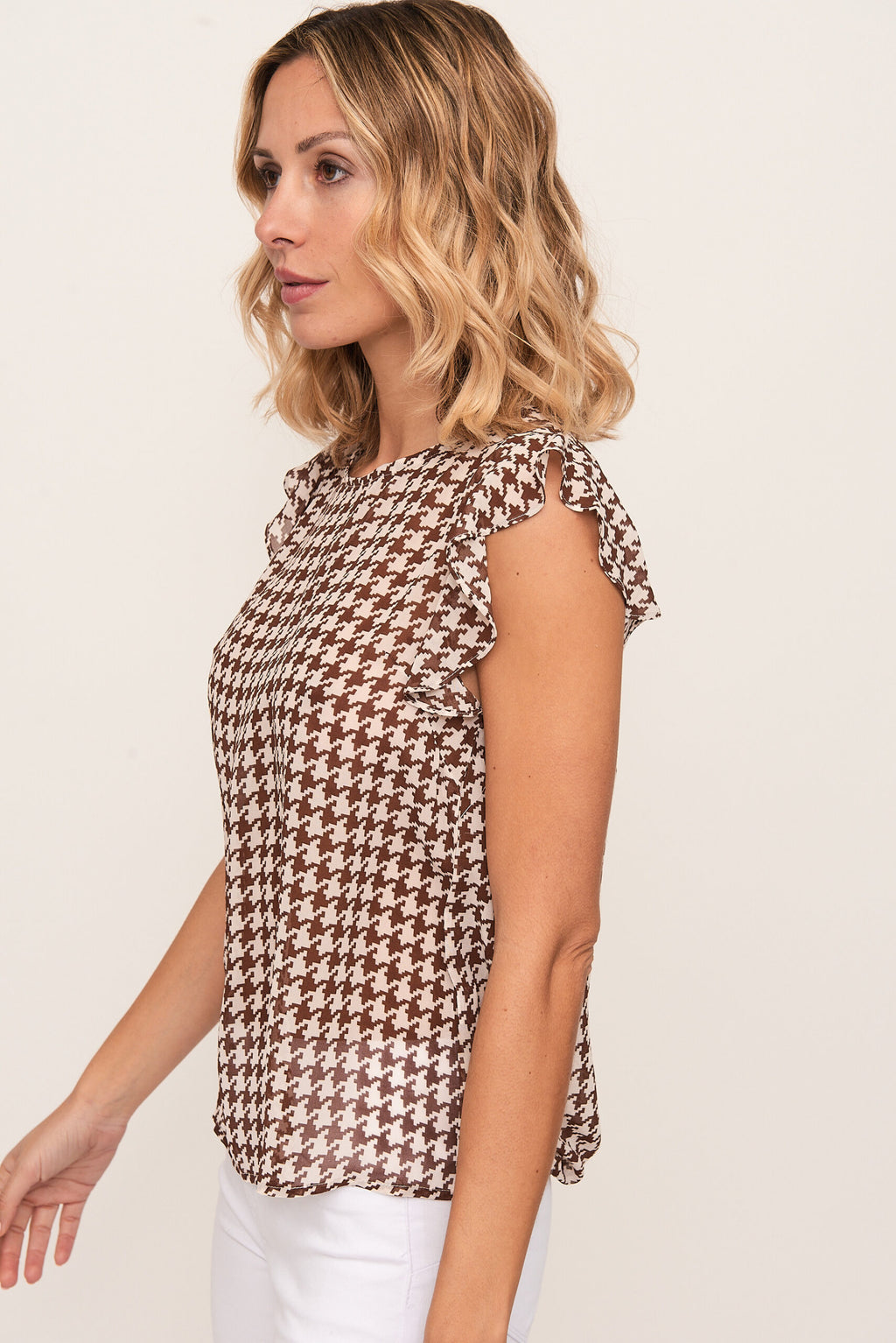 Blusa Xadrez Branca e Castanha com Folhos