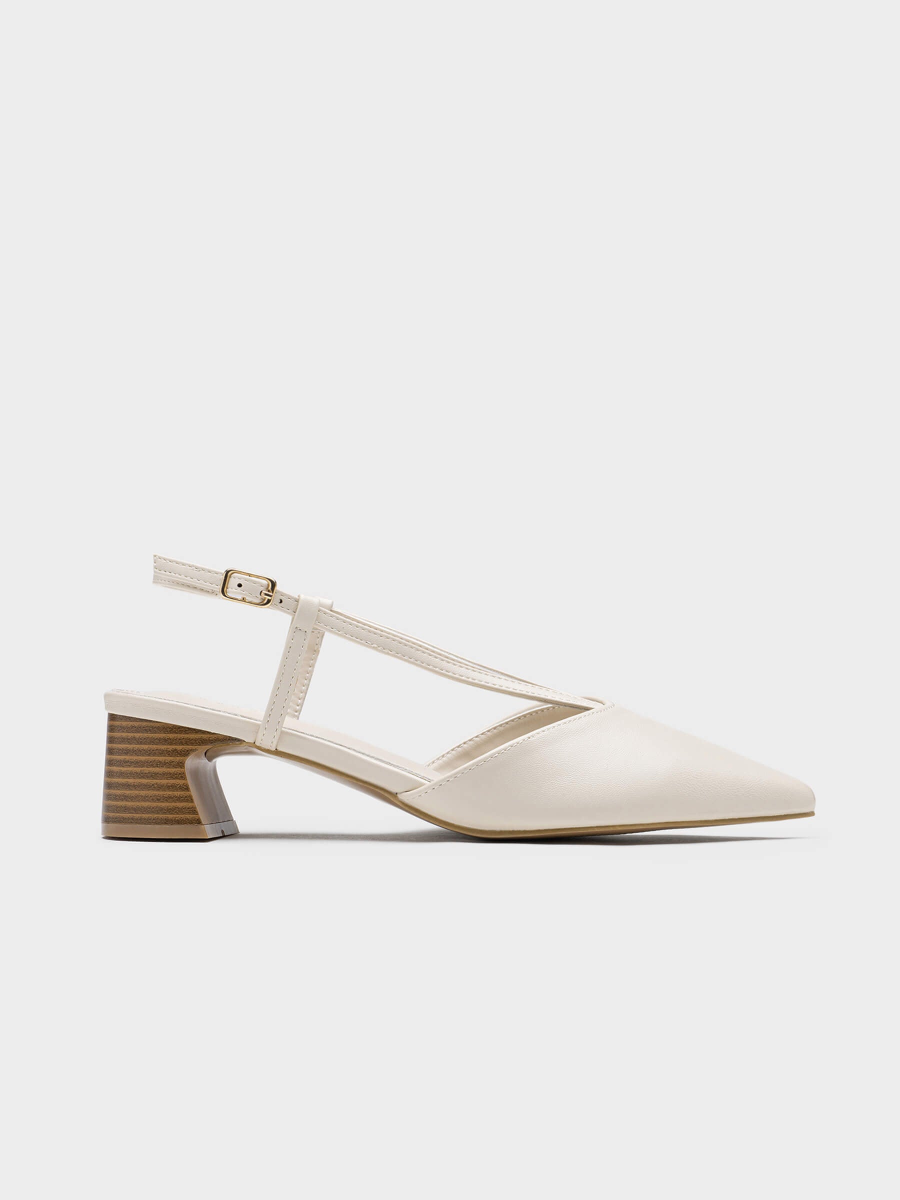 Sapatos de salto fino com tiras