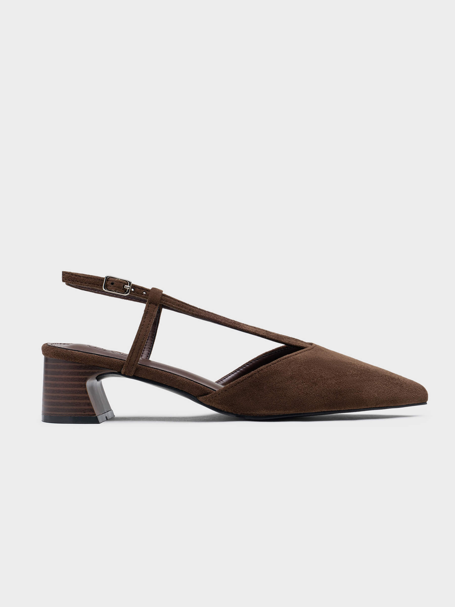 Sapatos de salto fino com tiras