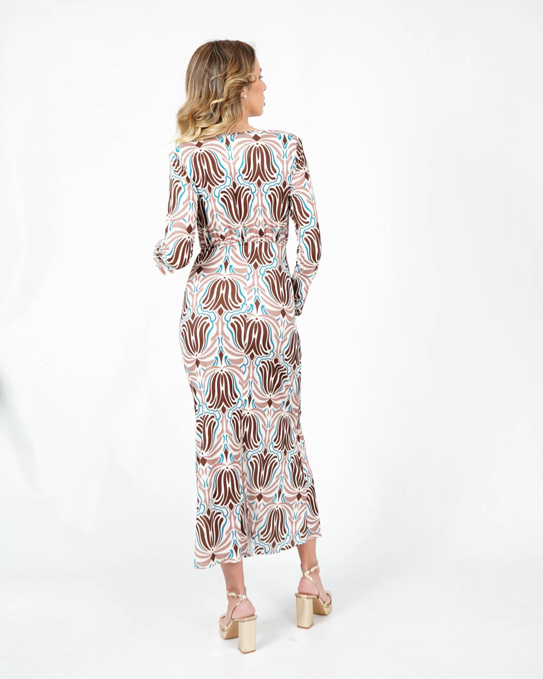 Vestido com estampagem floral