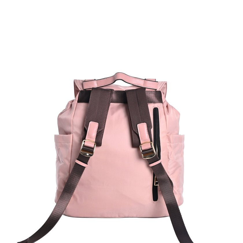 Mochila em nylon com diversos bolsos exteriores
