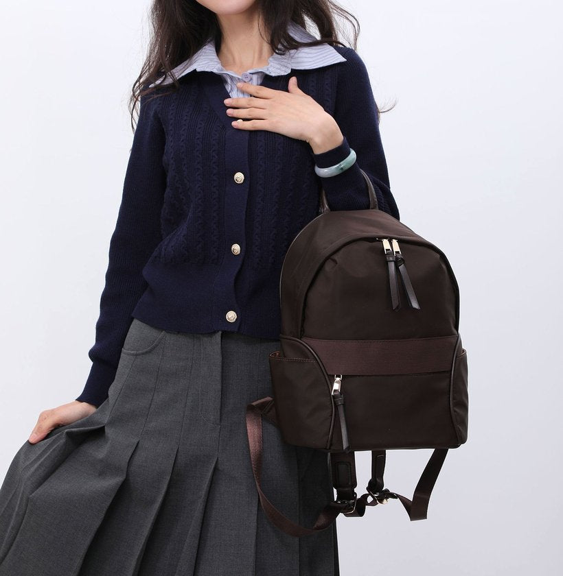 Mochila nylon com bolso exterior