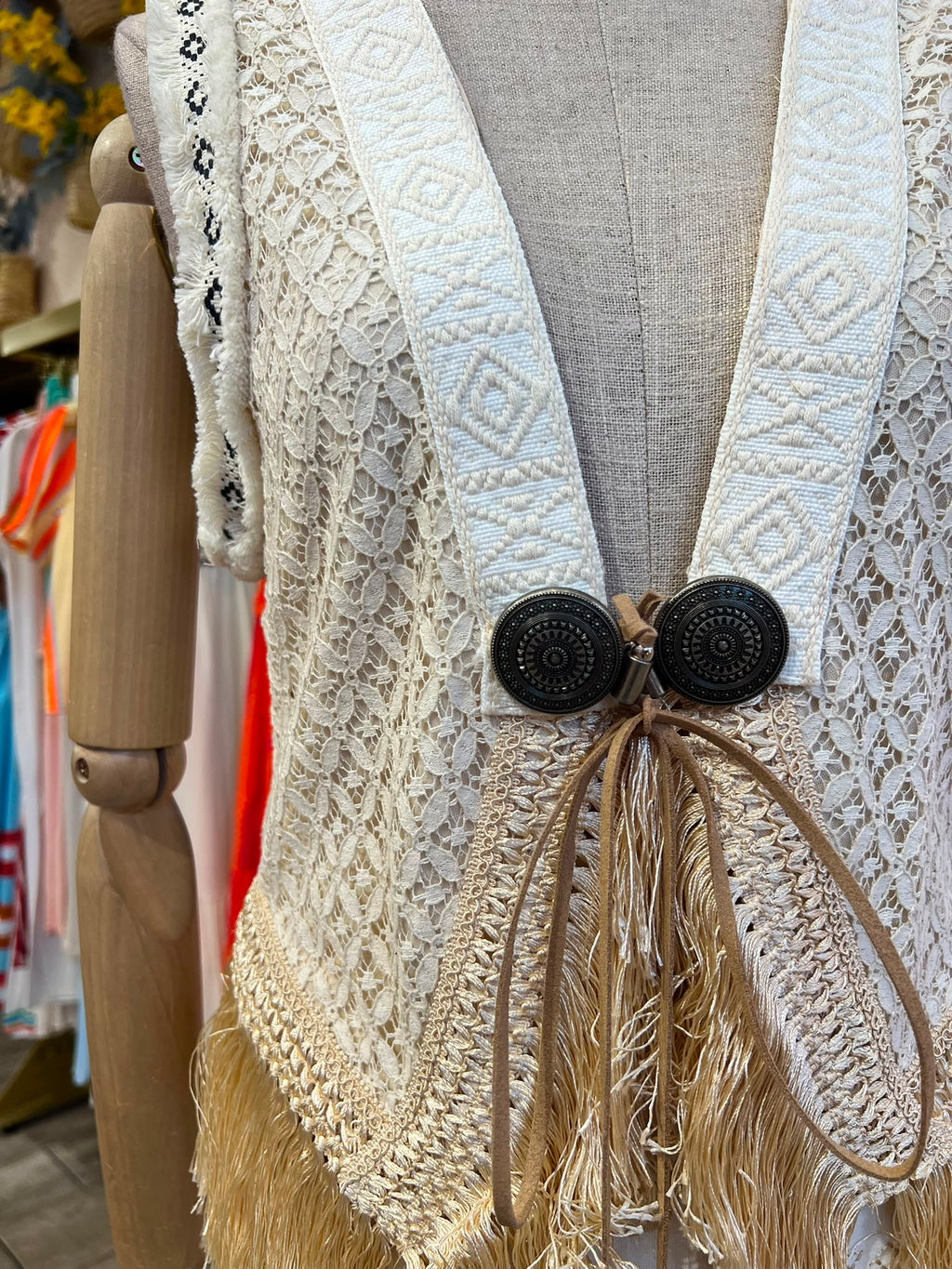 Colete de renda Boho Maya Cru
