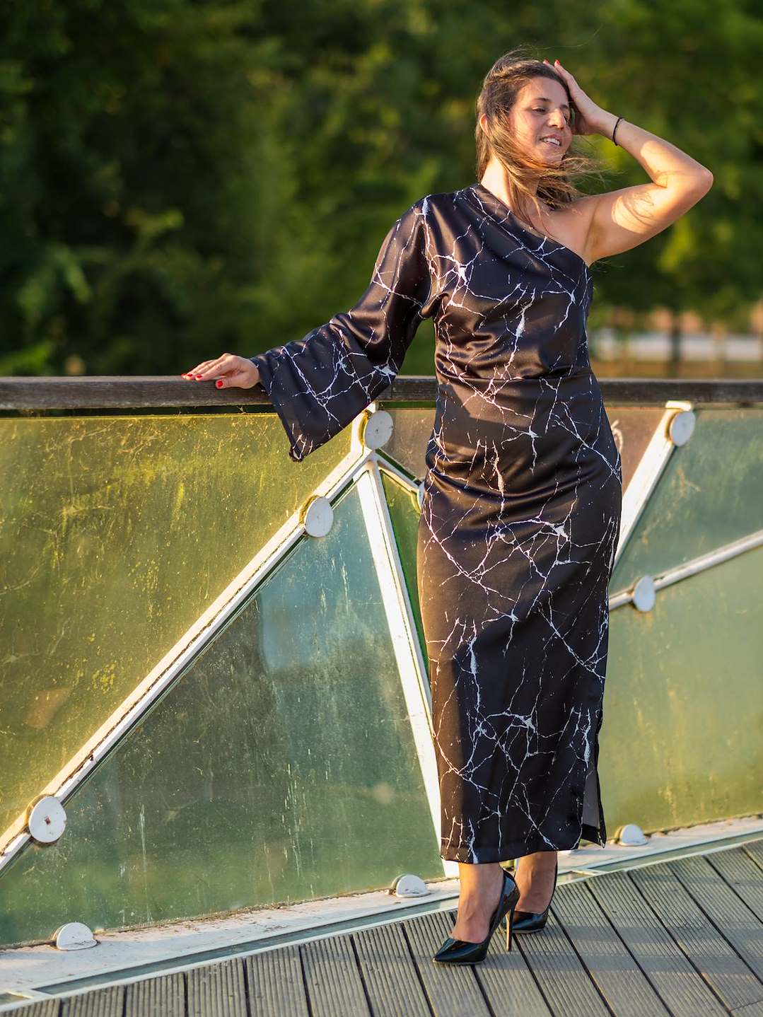 Vestido Longo Assimétrico Marmoreado